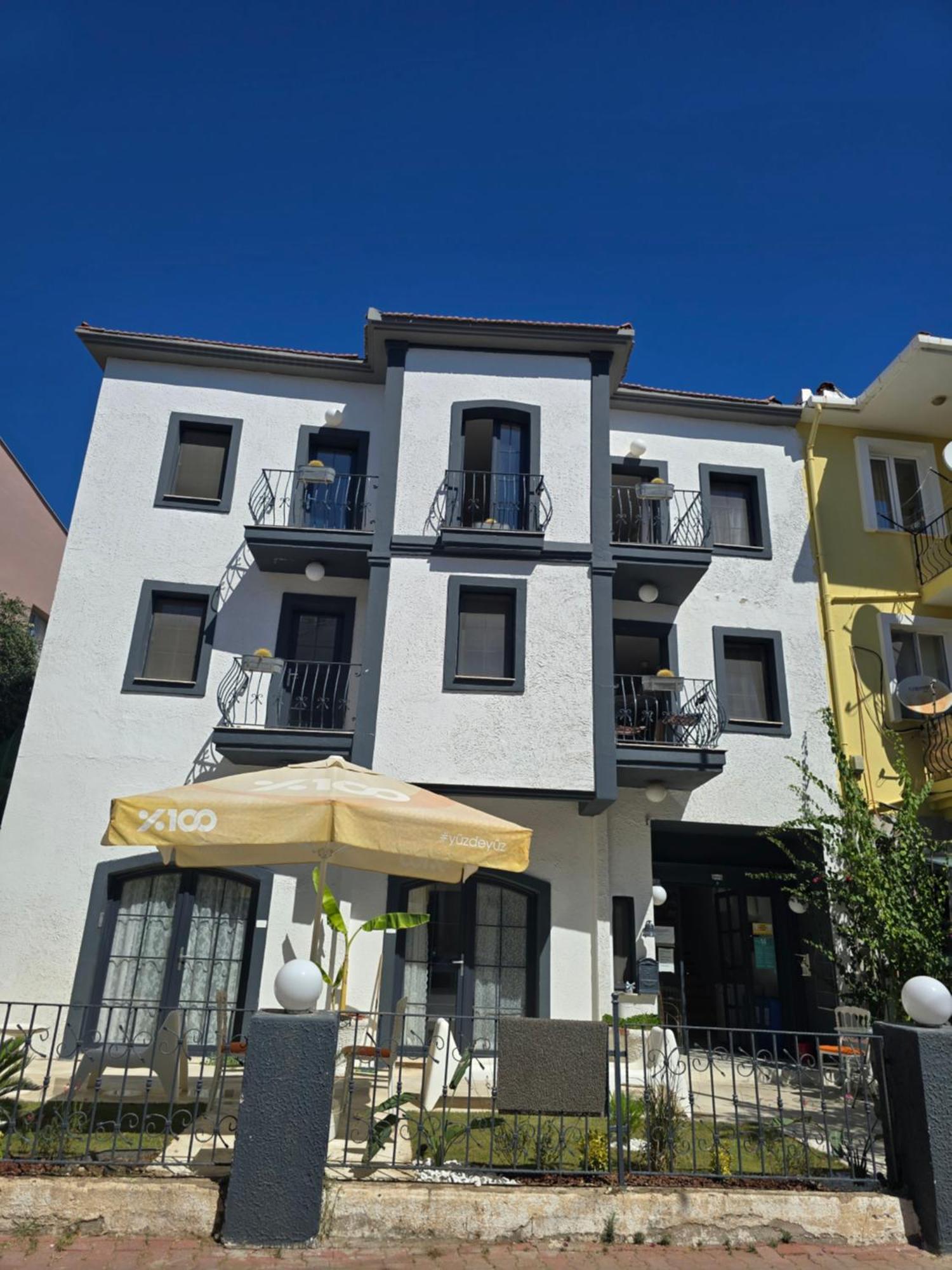 Marina Sahil Hotel Çeşme Exterior photo