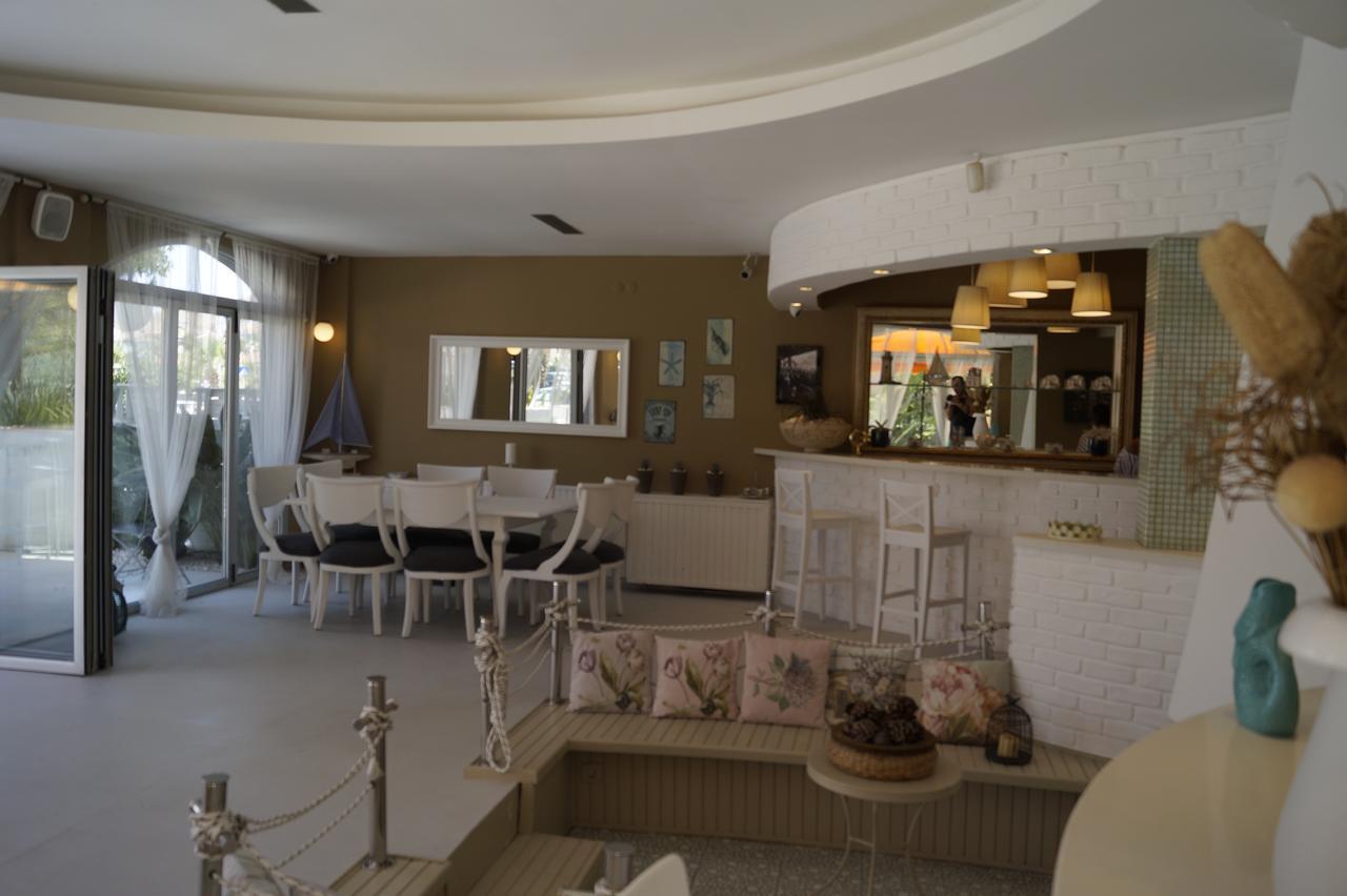 Marina Sahil Hotel Çeşme Exterior photo